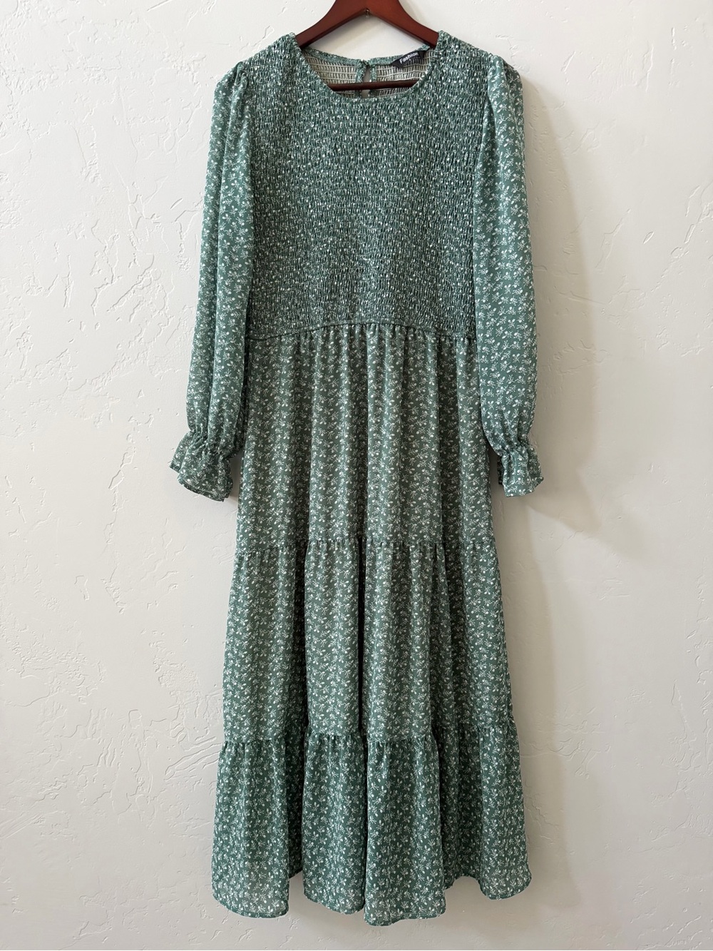 Womens Sage Floral Smocked Maxi Dress Size L Cottagecore Prairie Romantic Tiered - Picture 2 of 13